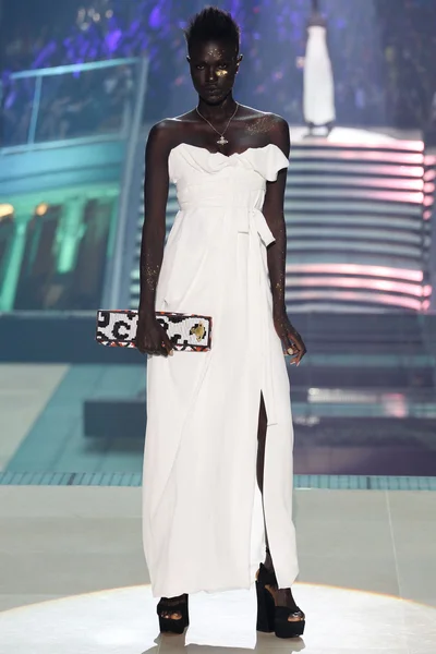 Look 46